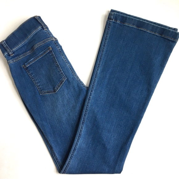 SPANX Shape EveryWear Flare Blue Denim Jeans Size Medium in Authentic Blue Wash - Picture 16 of 16
